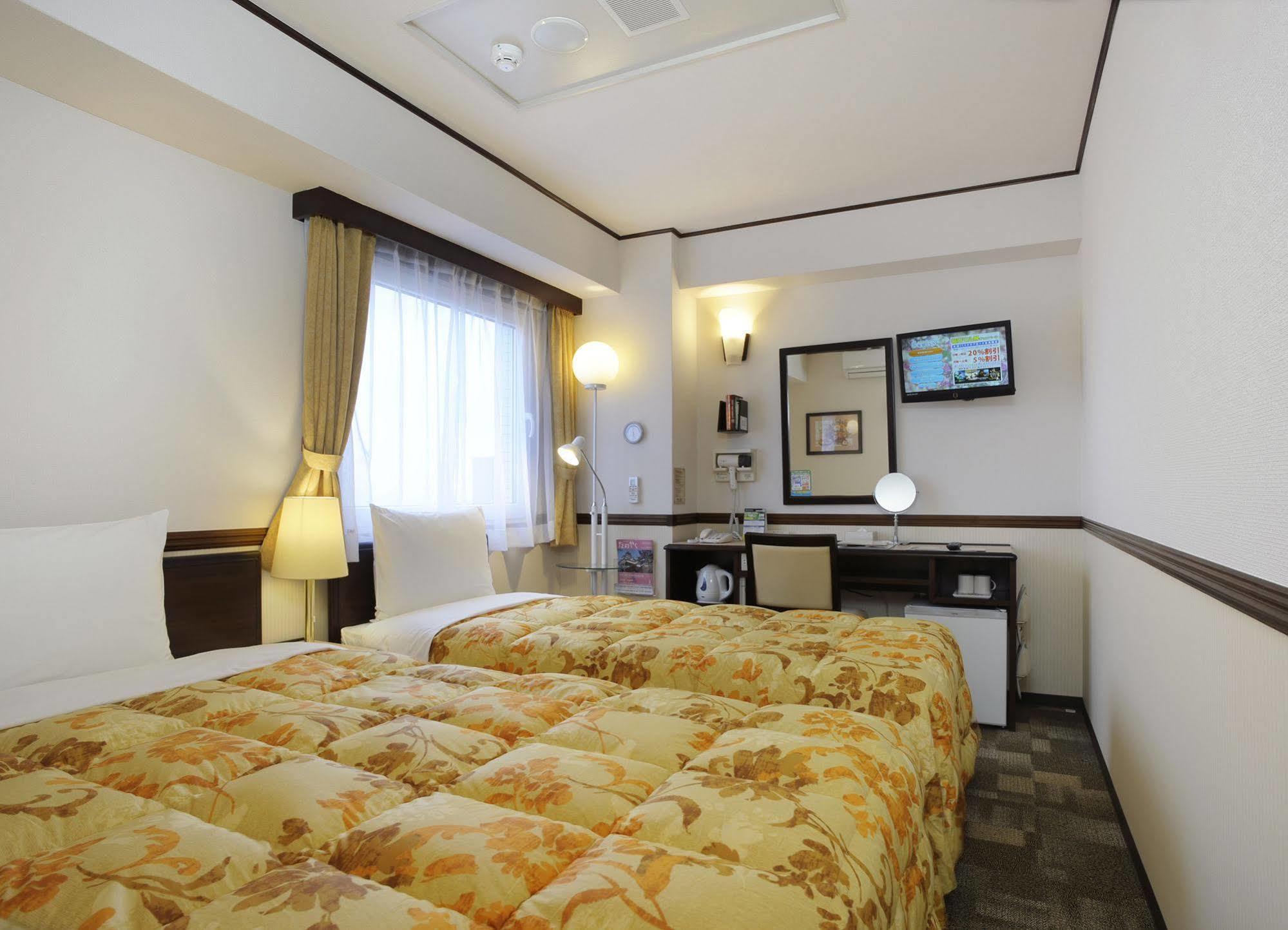 Toyoko Inn Sendai Higashi-Guchi No.1 Экстерьер фото