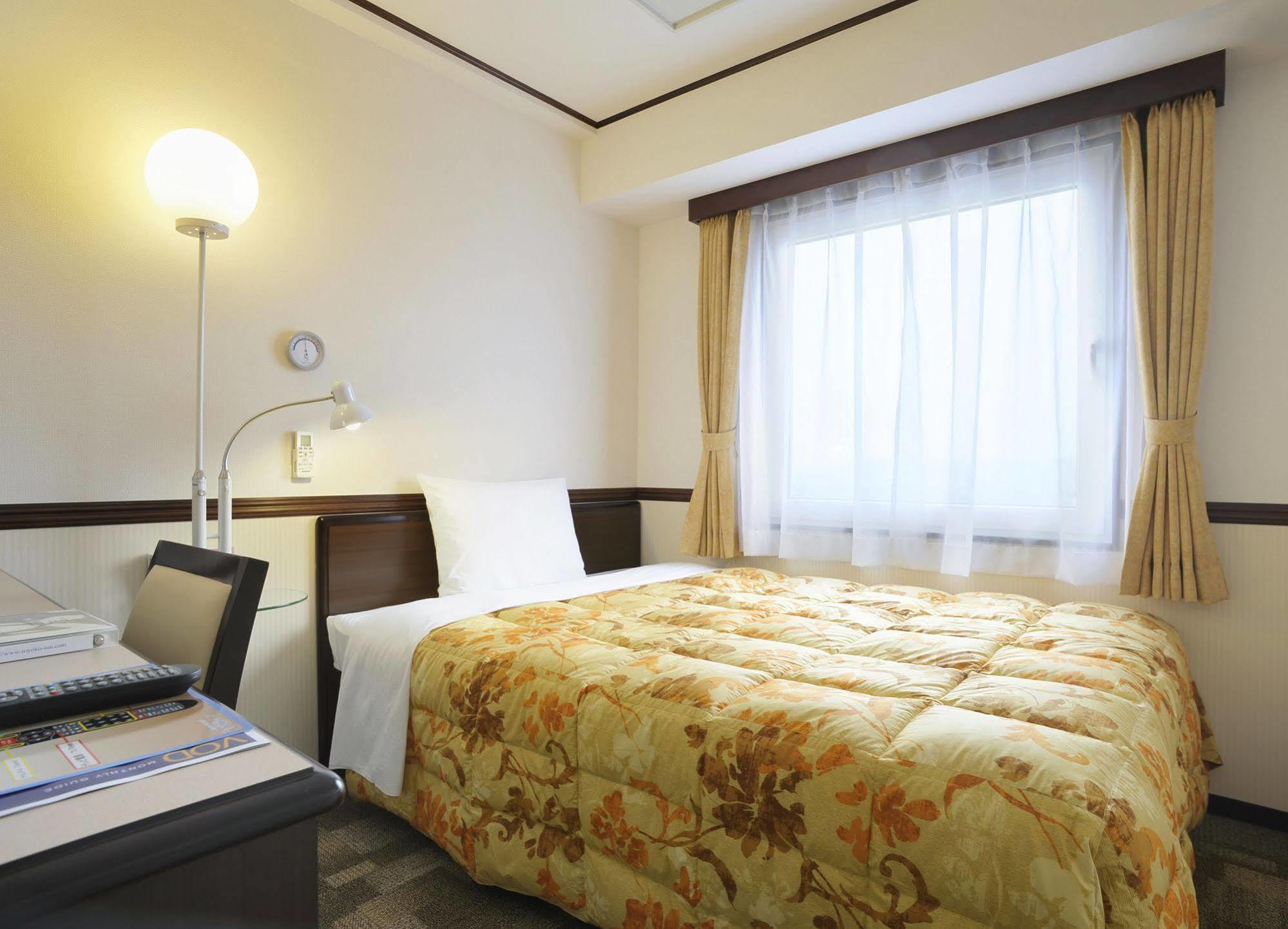Toyoko Inn Sendai Higashi-Guchi No.1 Экстерьер фото
