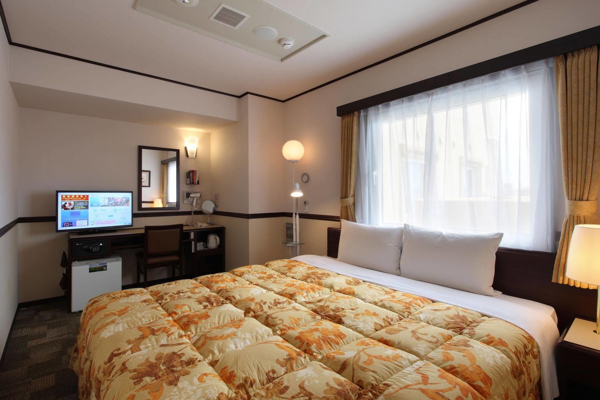 Toyoko Inn Sendai Higashi-Guchi No.1 Экстерьер фото